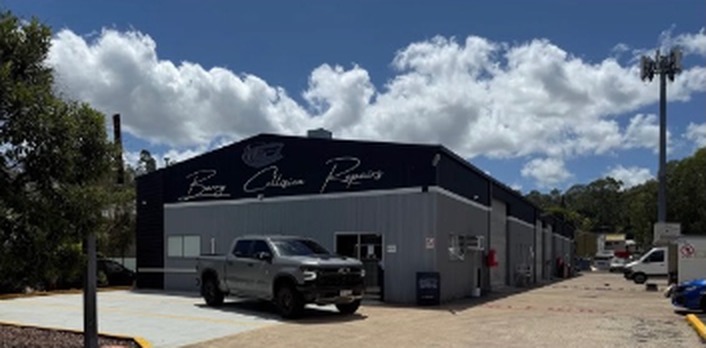 Barry Collision Repairs, Bundamba