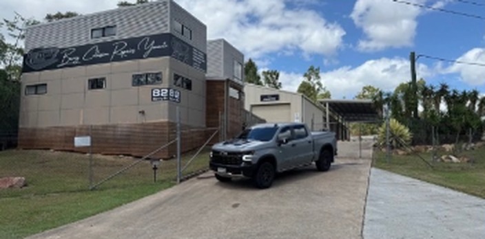 Barry Collision Repairs, Yamanto